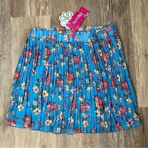 Nwt Day & Night Hawaiian Luau blue multi pleated elastic waist skirt size large.